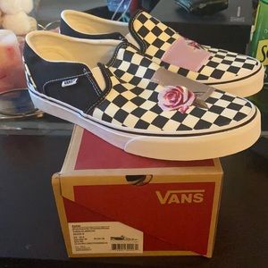 Brand new Asher checker rose vans